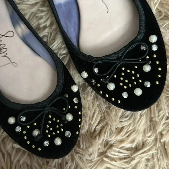 NEW LIBBY EDELMAN CLAIRE STUDDED BLACK VELVET RIBBON BALLET FLATS SHOES - Picture 4 of 6